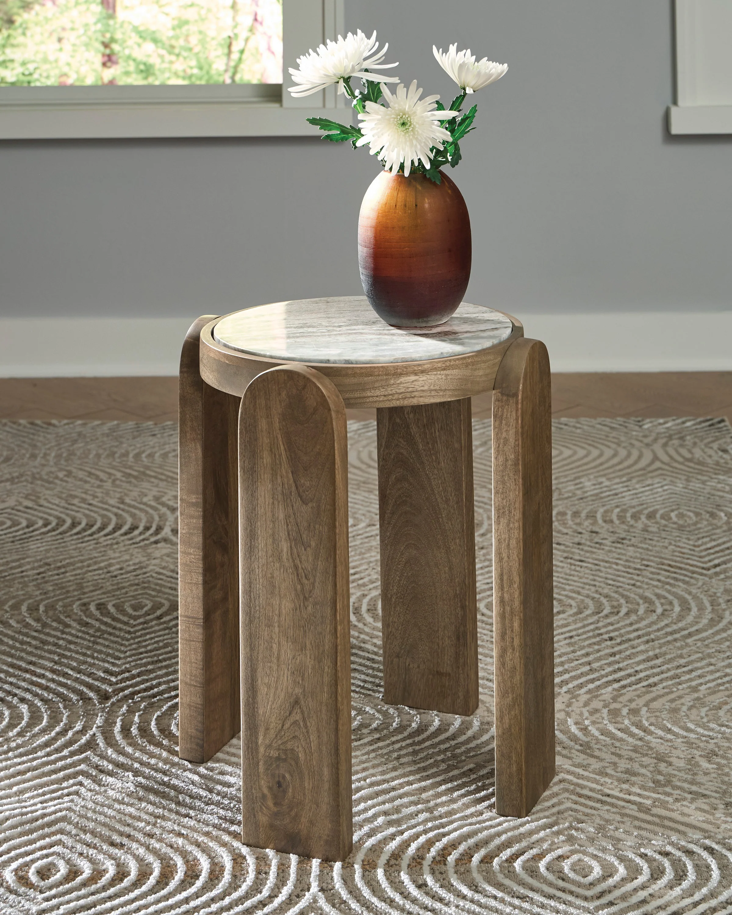 Gavrilley Accent Table - Image 3