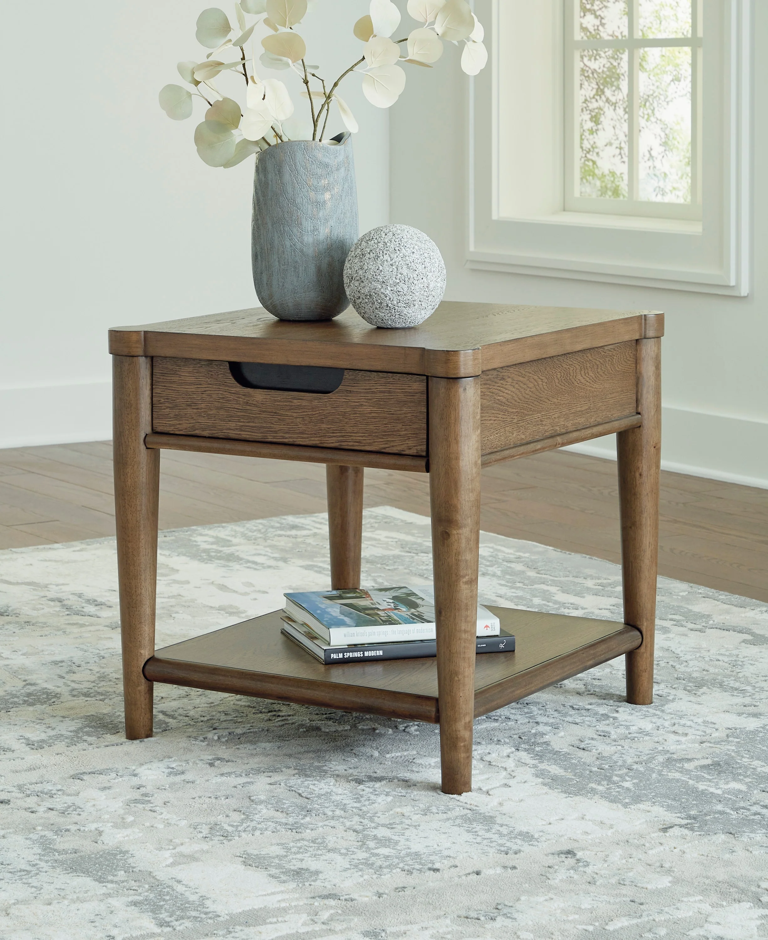 Roanhowe End Table - Image 2